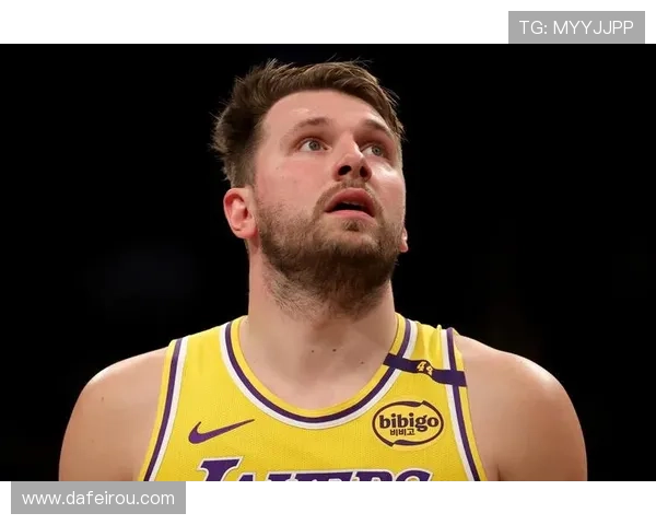 湖人连胜三场 东契奇27分勒布朗贡献全面